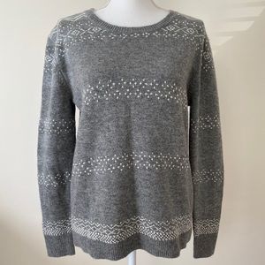 5 for $20 Vineyard vines sweater